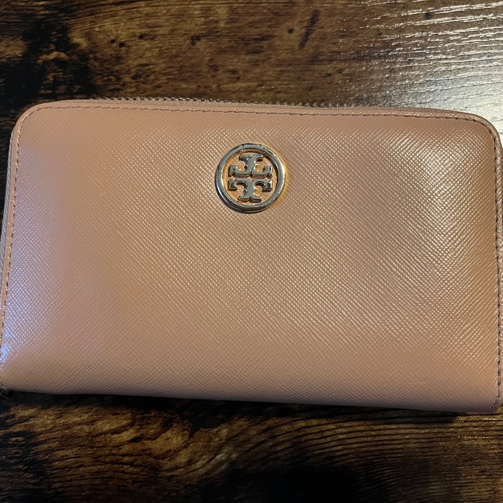 Tory Burch Robinson Phone Wallet